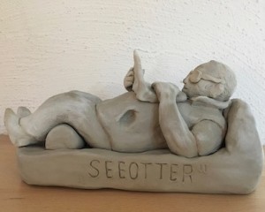  Skulptur - Seeotter - Ton - 10 cm x 20 cm x 10 cm